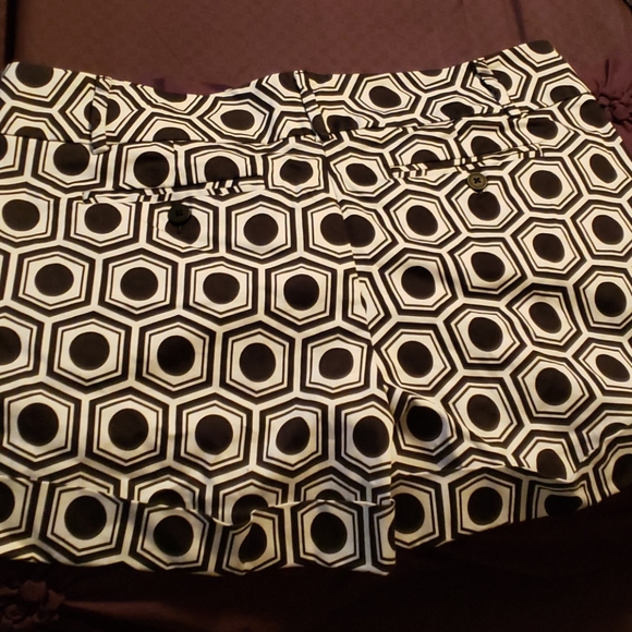 Shorts - Picture 5 of 8